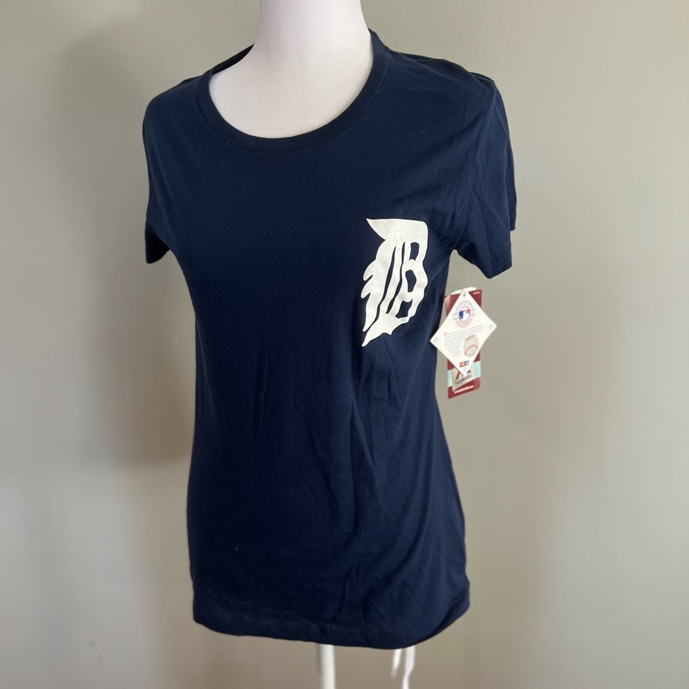Majestic NWT Detroit tigers fielder shirt size M
